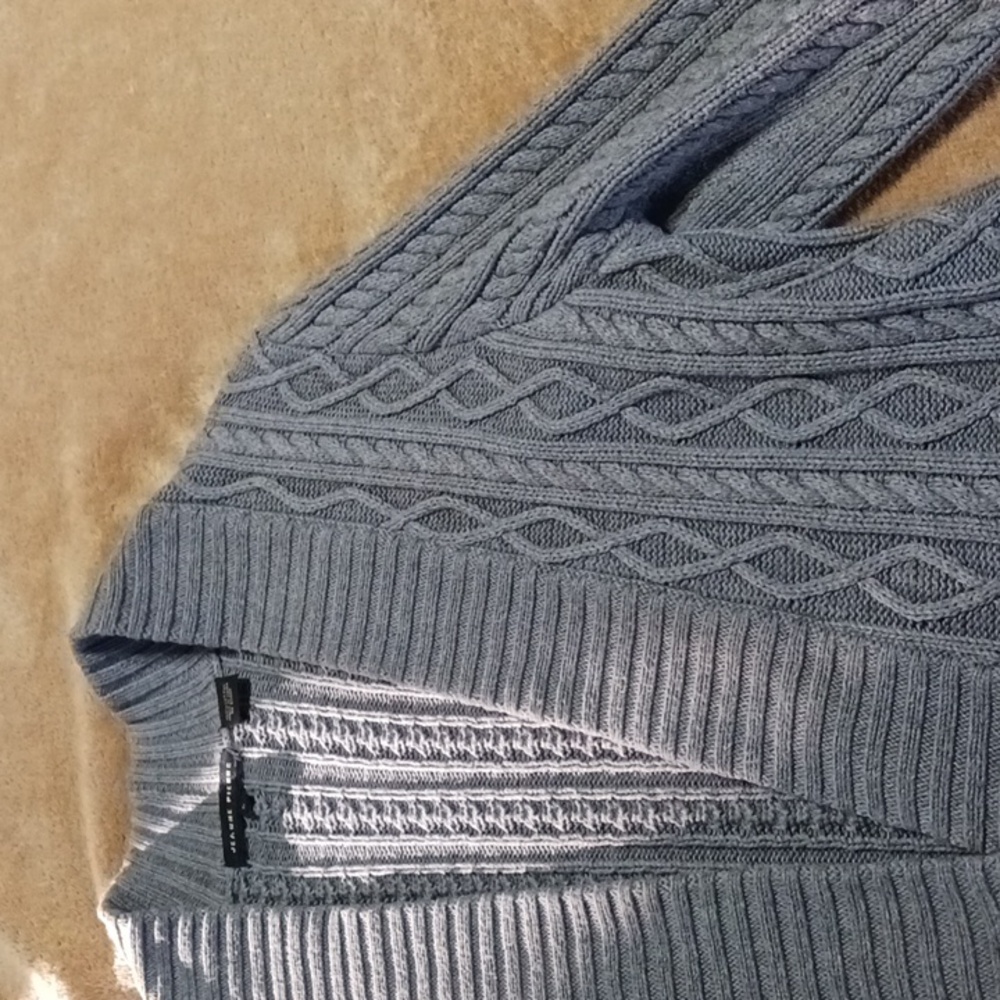 Cardigan - Picture 3 of 4